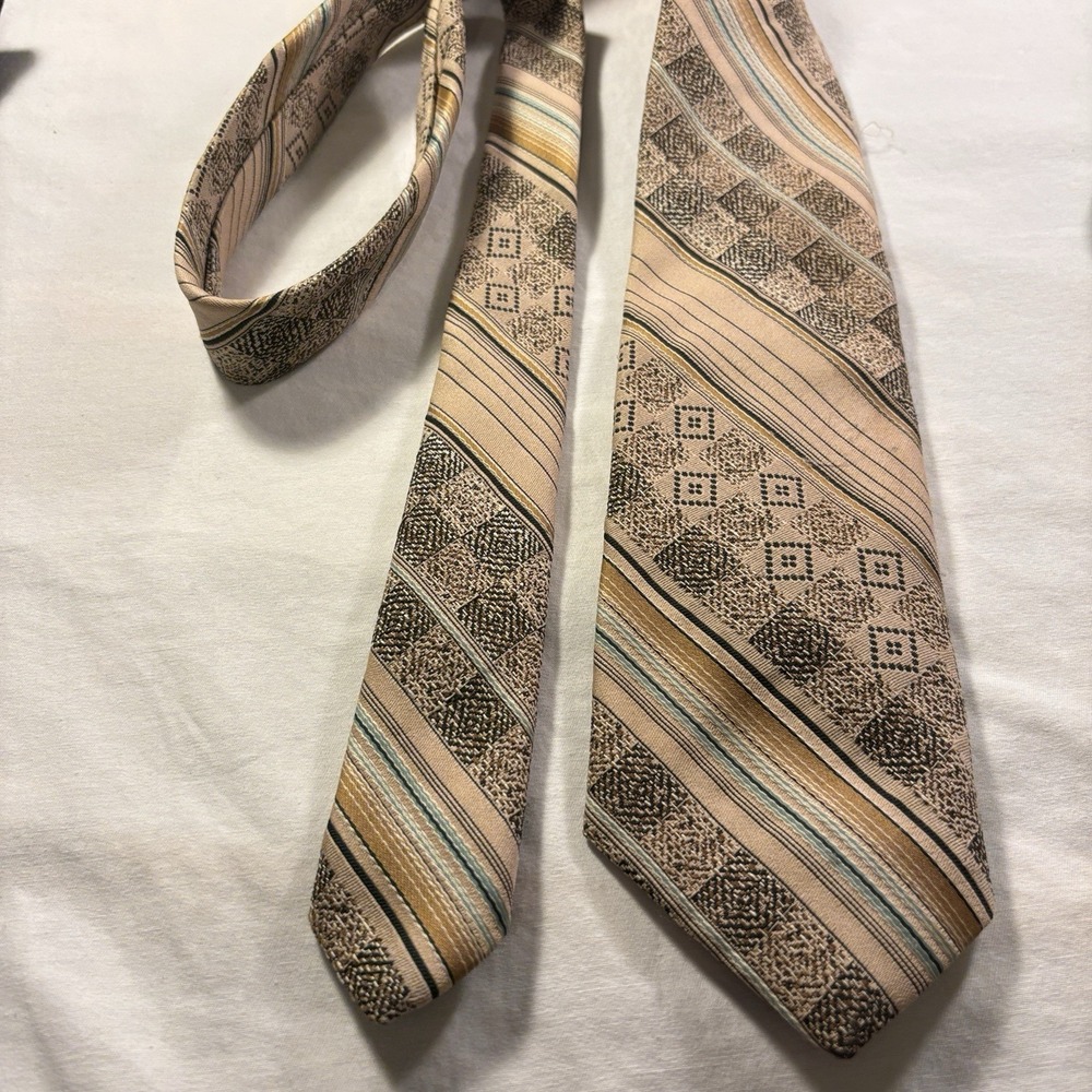 Botang '500' Diagonal Stripe in Browns & White 100% Polyester The Montgomery Col